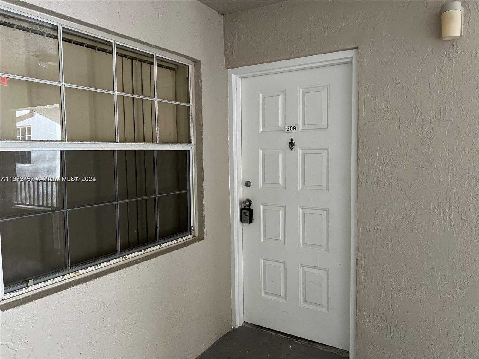 Small Image of 2811 NORTH OAKLAND FOREST DR #309, Oakland Park Number 2