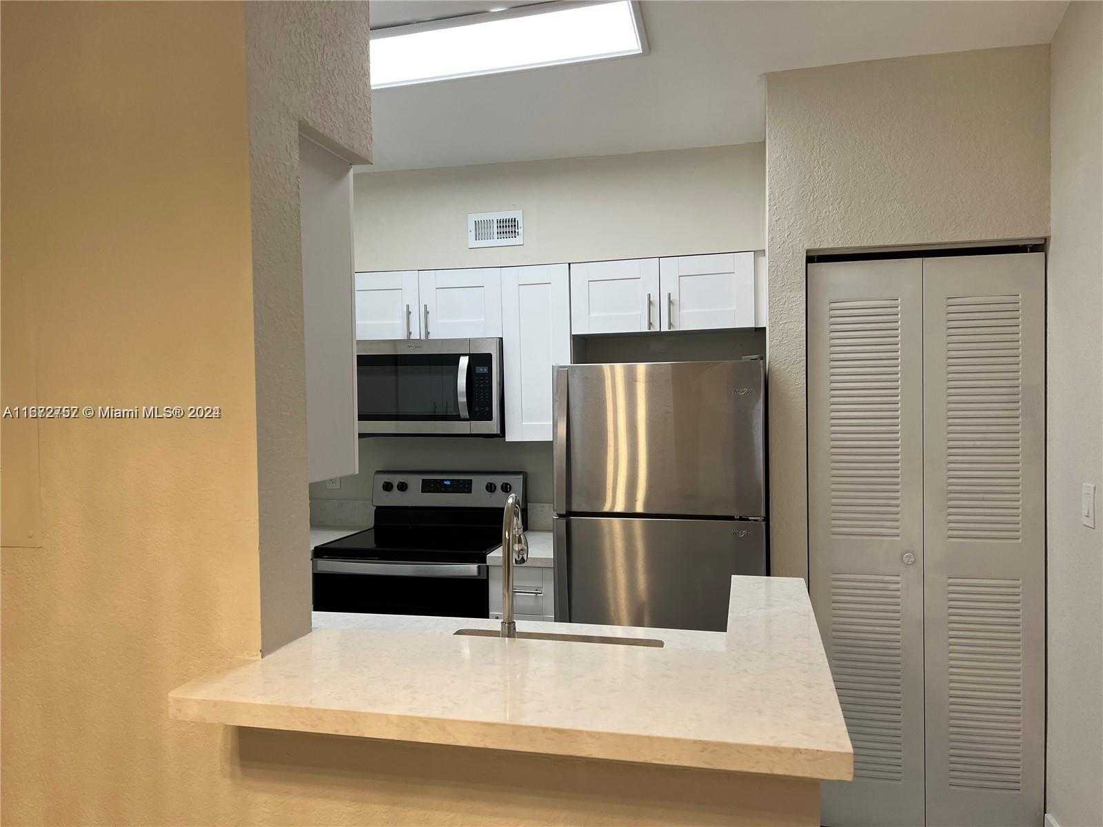 Small Image of 2811 NORTH OAKLAND FOREST DR #309, Oakland Park Number 5