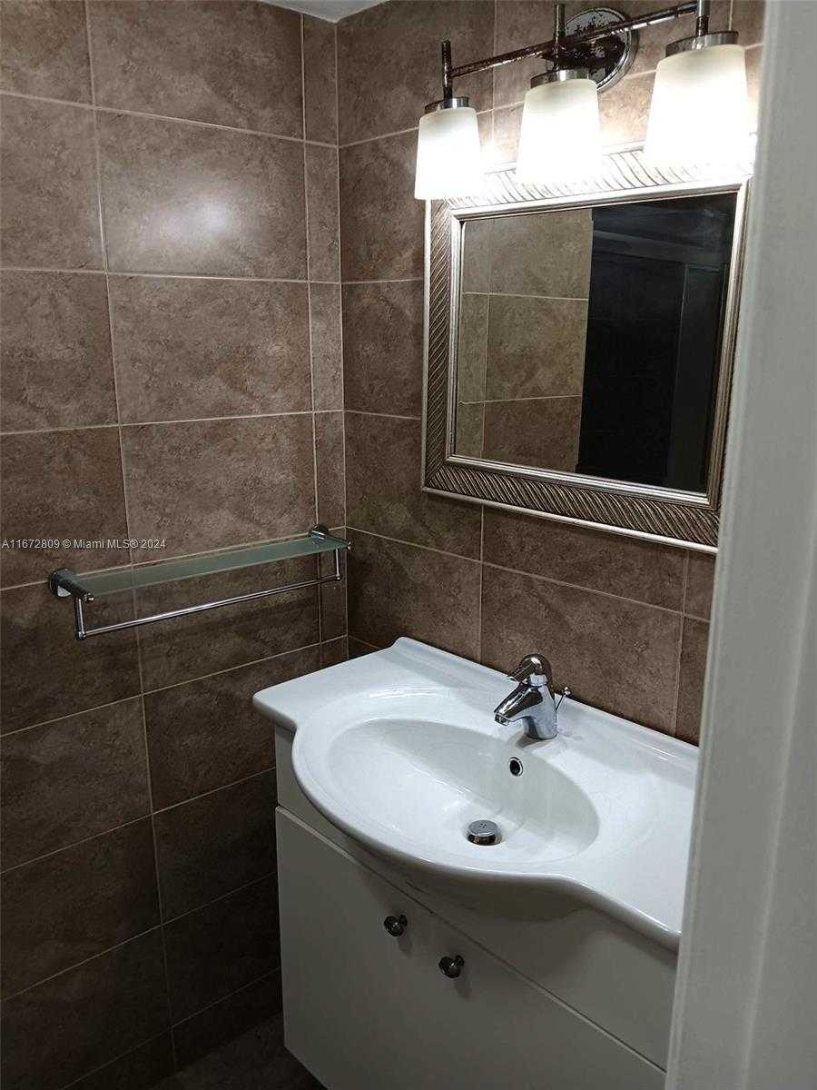 Small Image of 3545 NORTH EAST 166TH ST #204, North Miami Beach Number 18