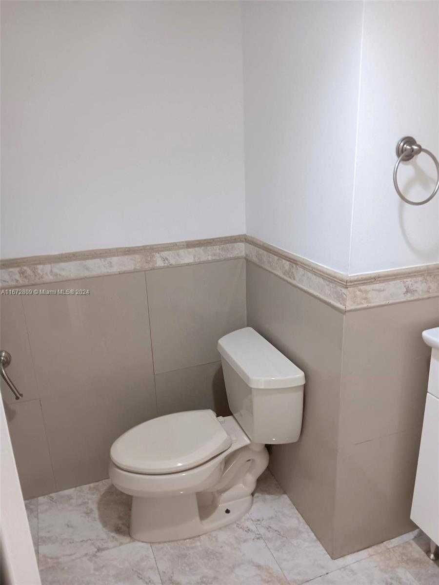Small Image of 3545 NORTH EAST 166TH ST #204, North Miami Beach Number 23