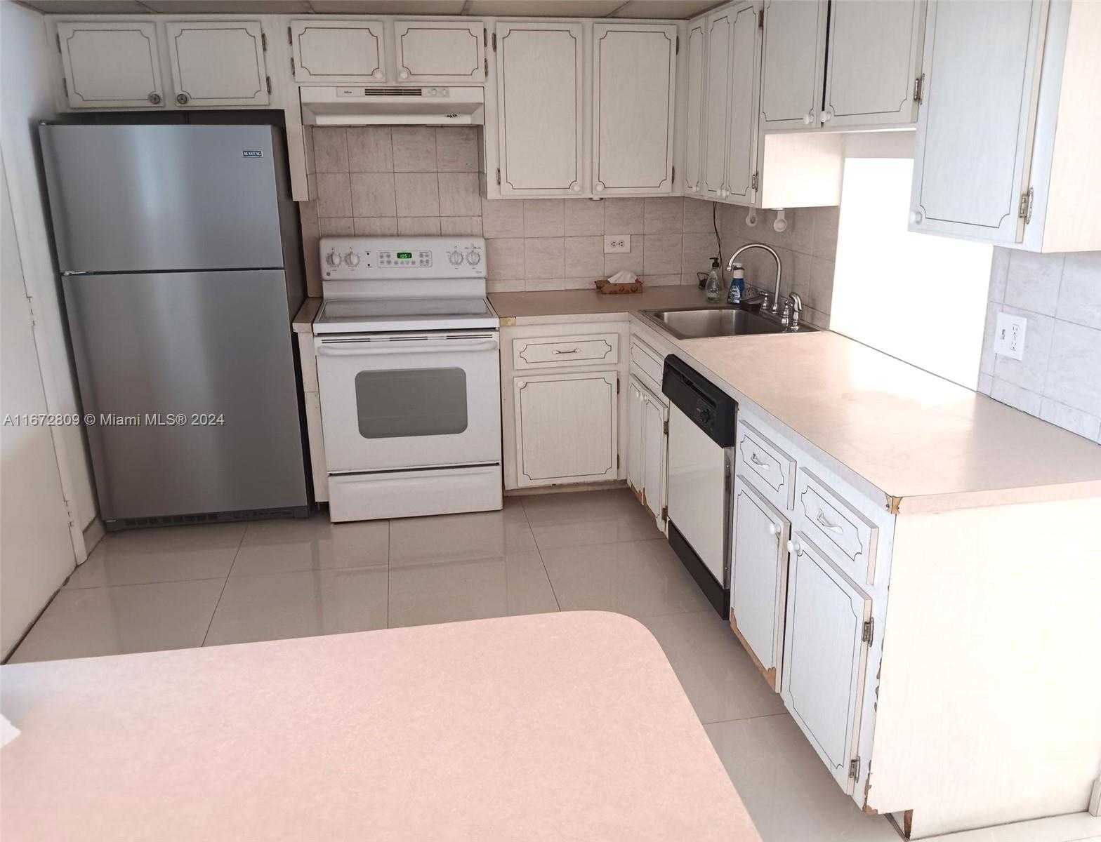 Small Image of 3545 NORTH EAST 166TH ST #204, North Miami Beach Number 4
