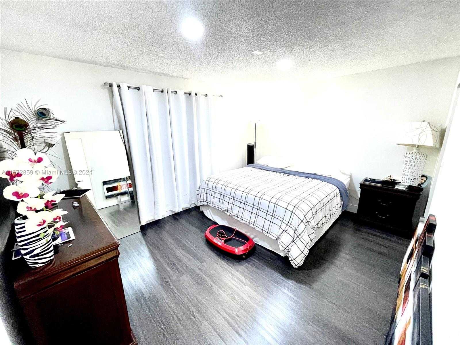 Small Image of 9403 SOUTH WEST 76TH ST #Y17, Miami Number 10