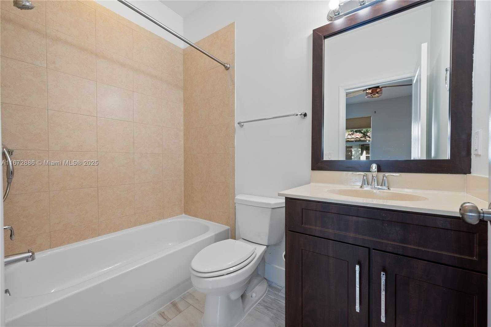 Small Image of 4184 CASCADA CIR, Cooper City Number 10