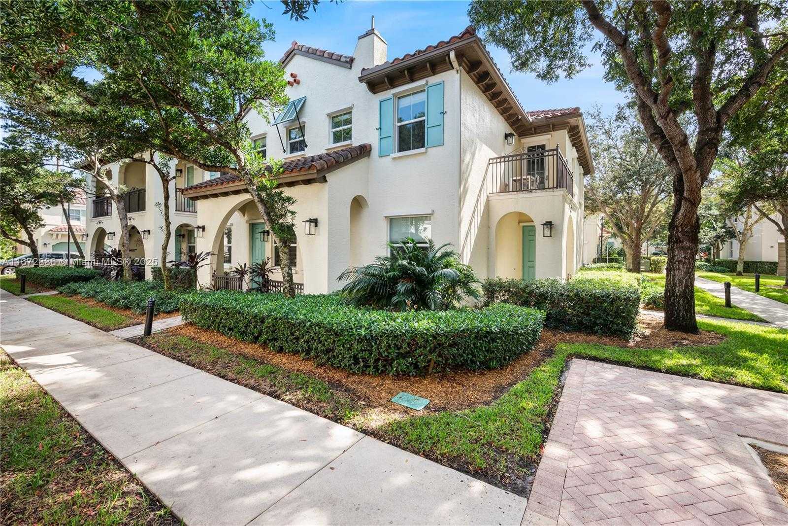 Small Image of 4184 CASCADA CIR, Cooper City Number 15