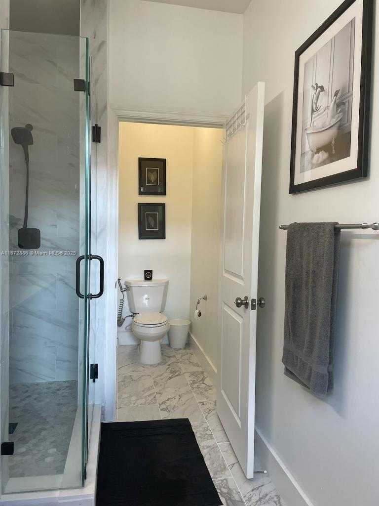 Small Image of 4184 CASCADA CIR, Cooper City Number 24