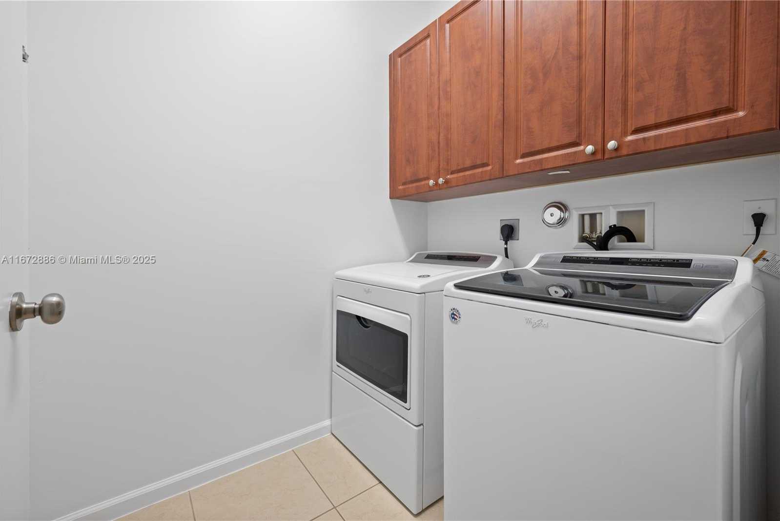 Small Image of 4184 CASCADA CIR, Cooper City Number 51