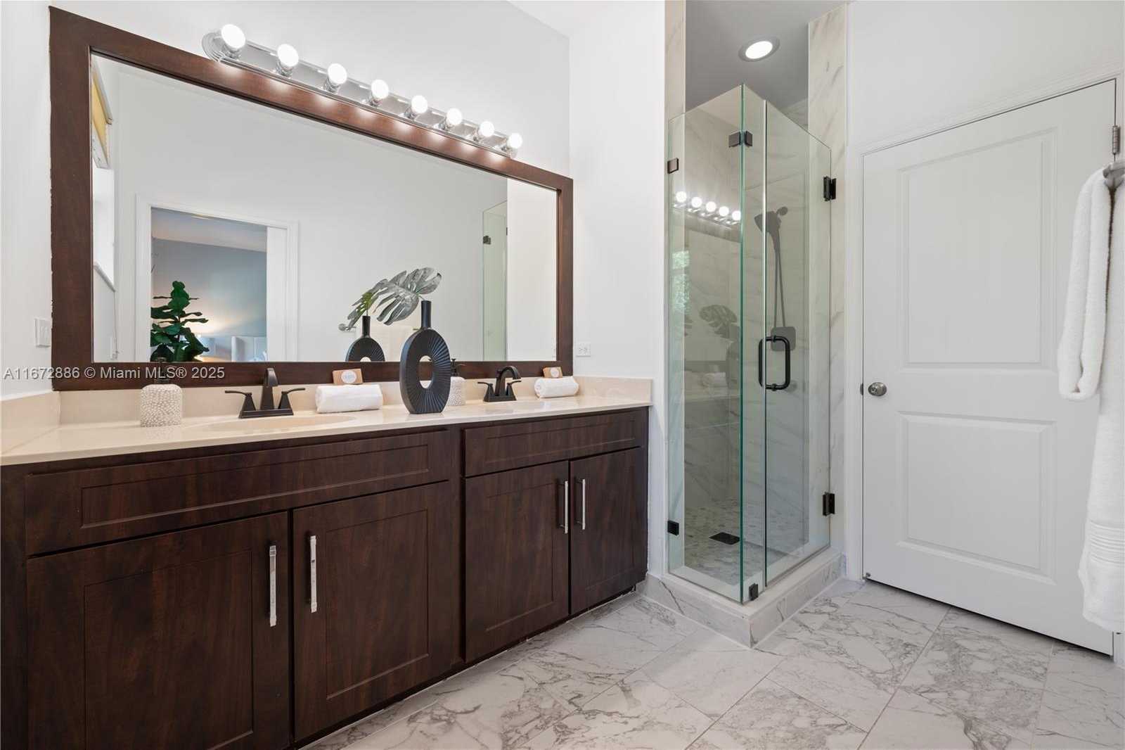 Small Image of 4184 CASCADA CIR, Cooper City Number 8