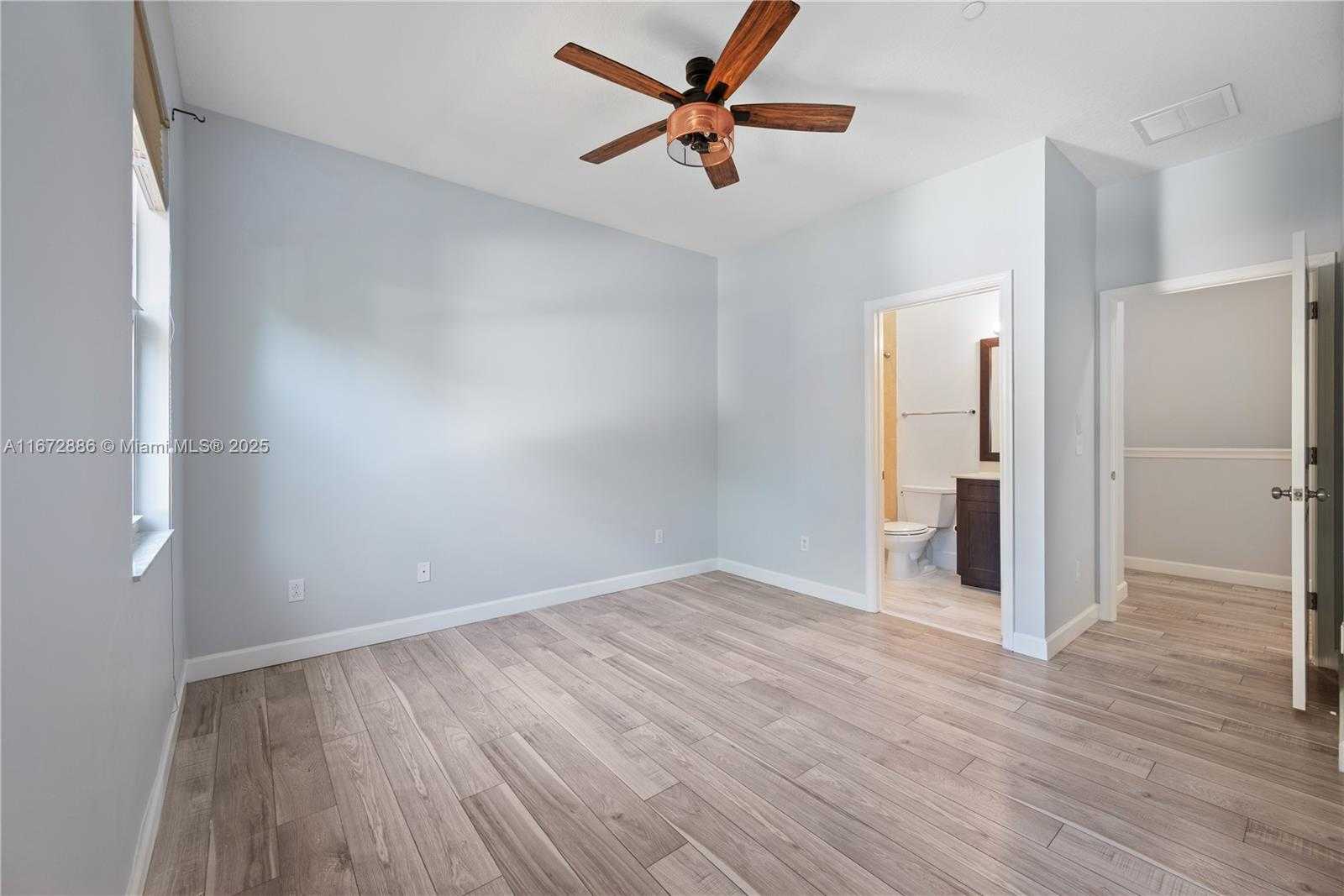 Small Image of 4184 CASCADA CIR, Cooper City Number 9