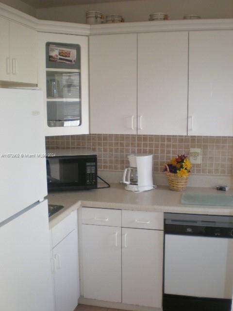 Small Image of 2008 JACKSON ST #E8, Hollywood Number 11