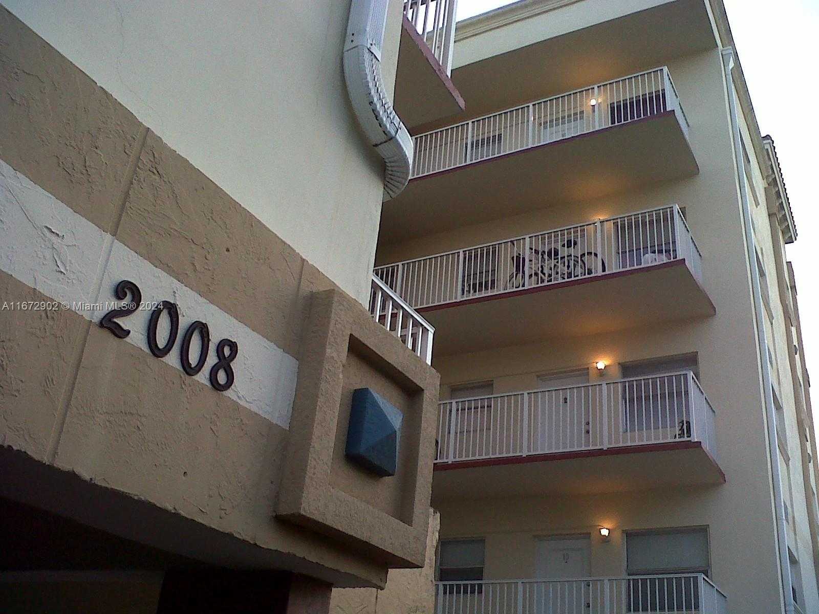 Small Image of 2008 JACKSON ST #E8, Hollywood Number 15