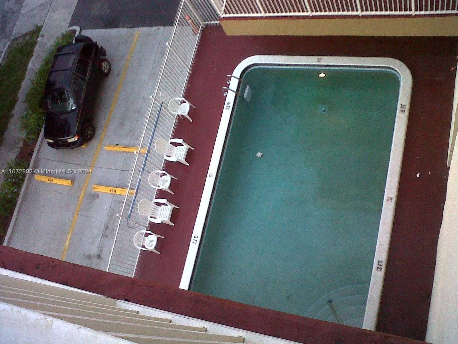 Small Image of 2008 JACKSON ST #E8, Hollywood Number 20