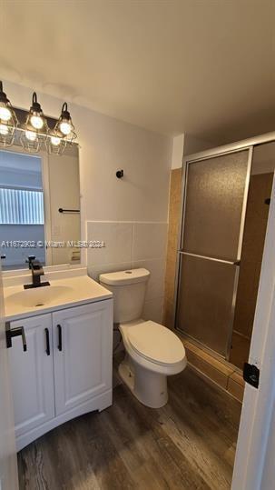 Small Image of 2008 JACKSON ST #E8, Hollywood Number 7