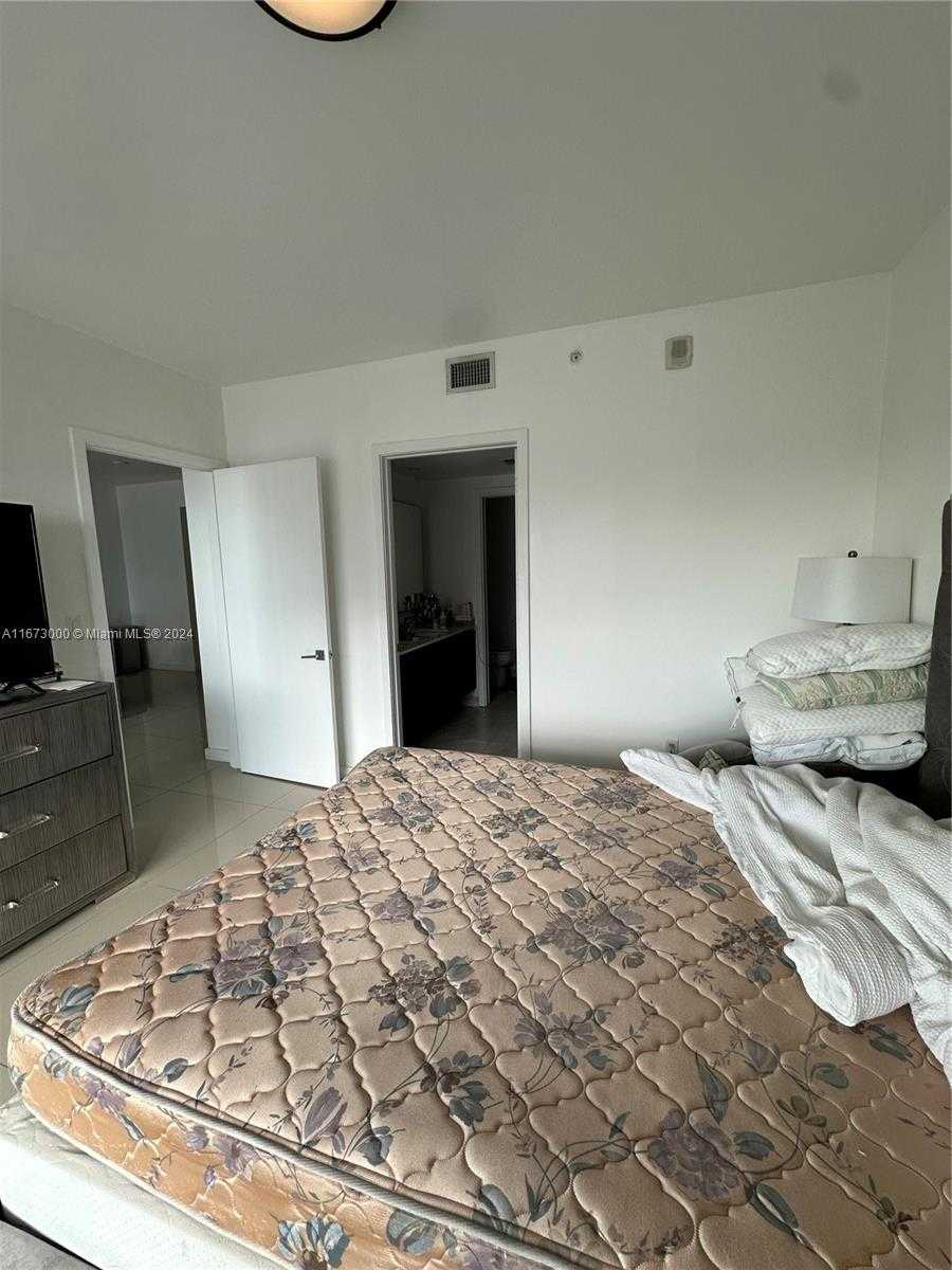 Small Image of 488 NORTH EAST 18TH ST #4902, Miami Number 18