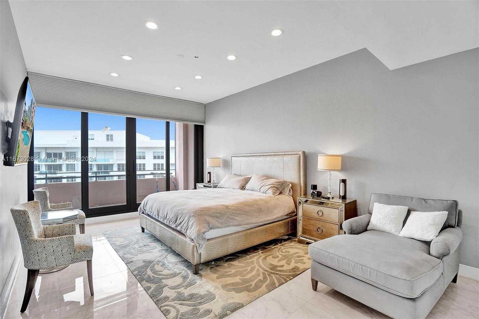 Small Image of 5225 COLLINS AVE #PH7, Miami Beach Number 15