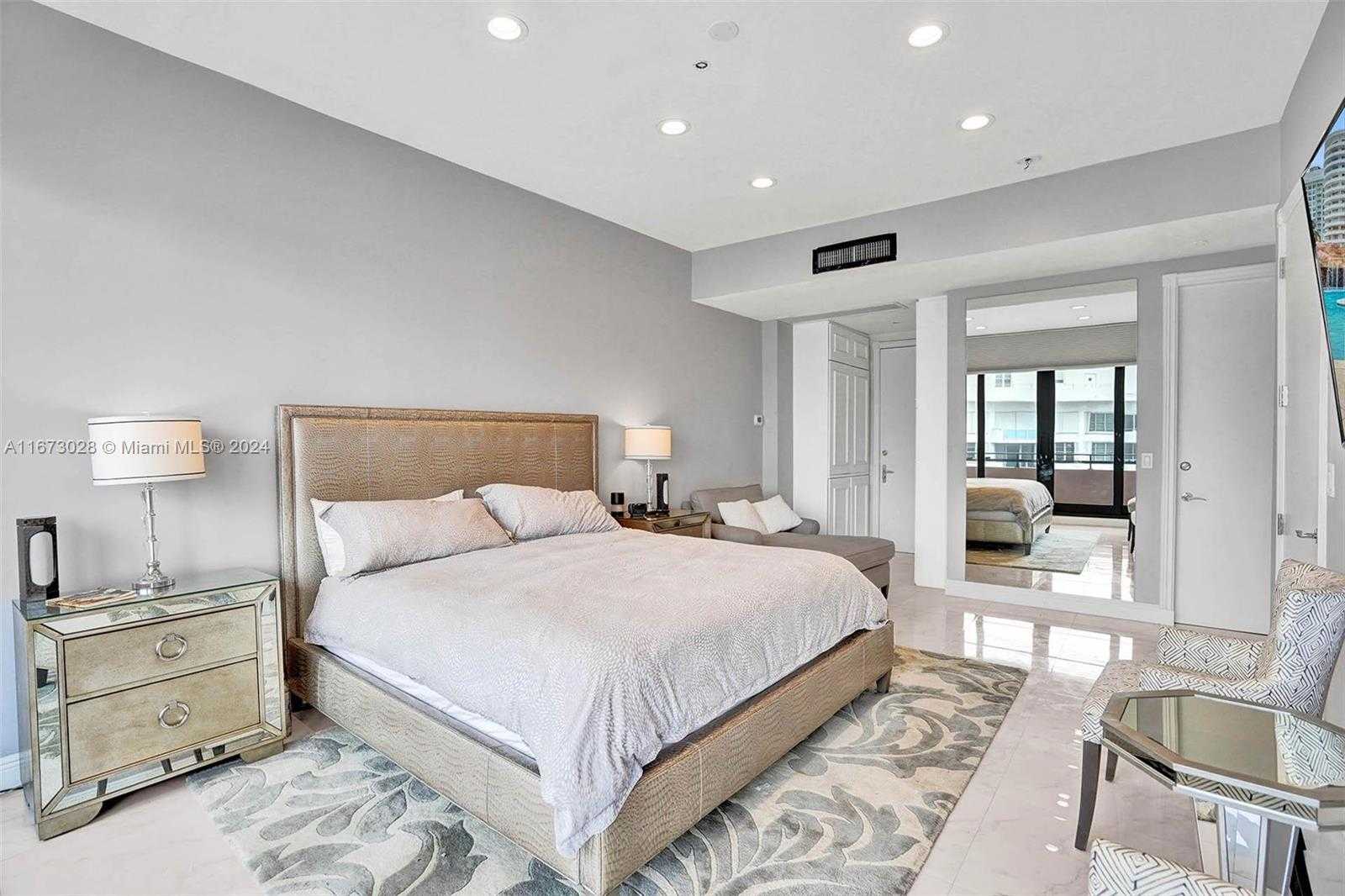 Small Image of 5225 COLLINS AVE #PH7, Miami Beach Number 16