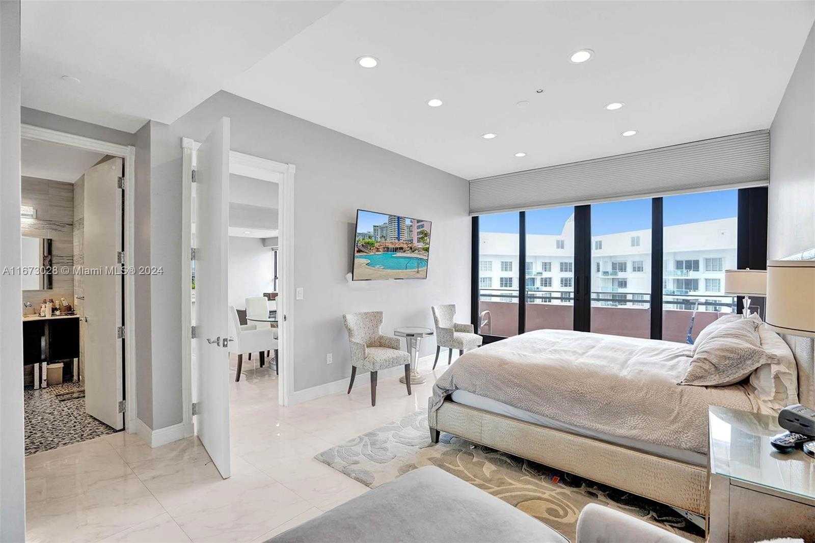 Small Image of 5225 COLLINS AVE #PH7, Miami Beach Number 18