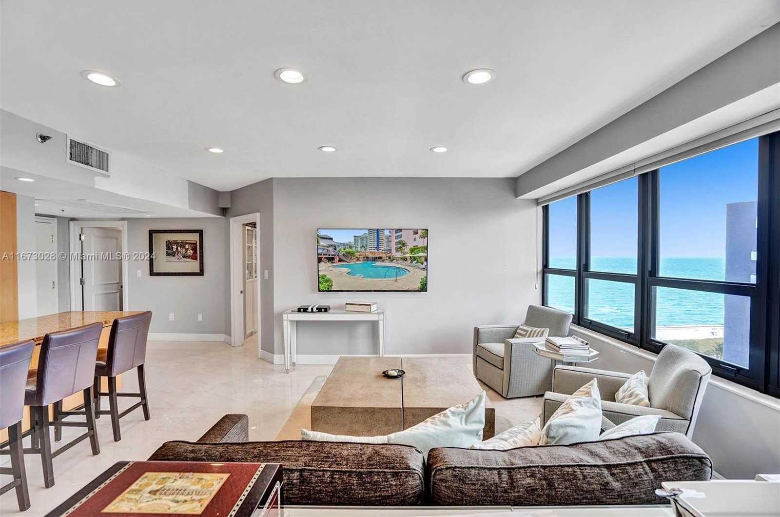 Small Image of 5225 COLLINS AVE #PH7, Miami Beach Number 2