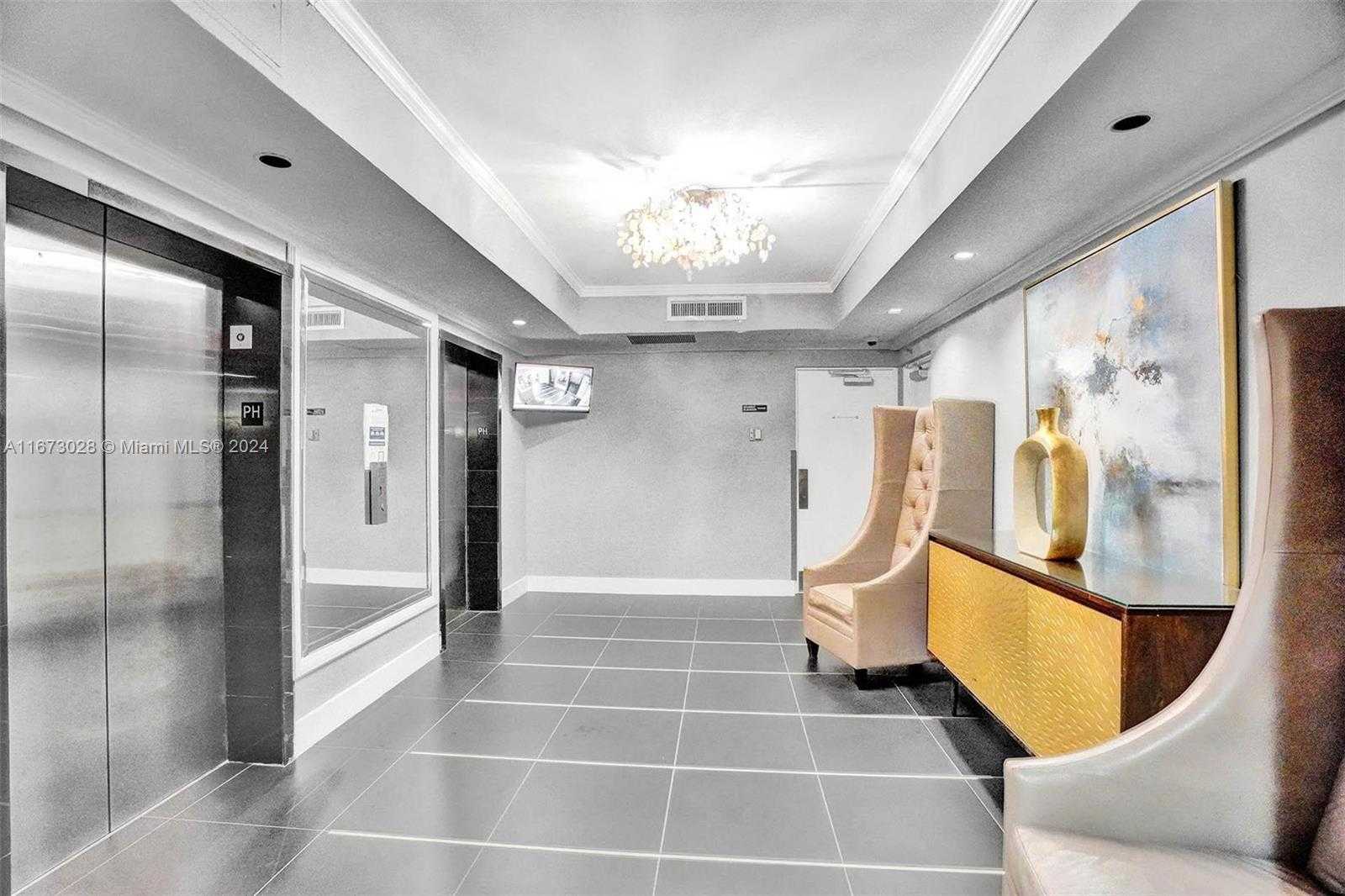 Small Image of 5225 COLLINS AVE #PH7, Miami Beach Number 46