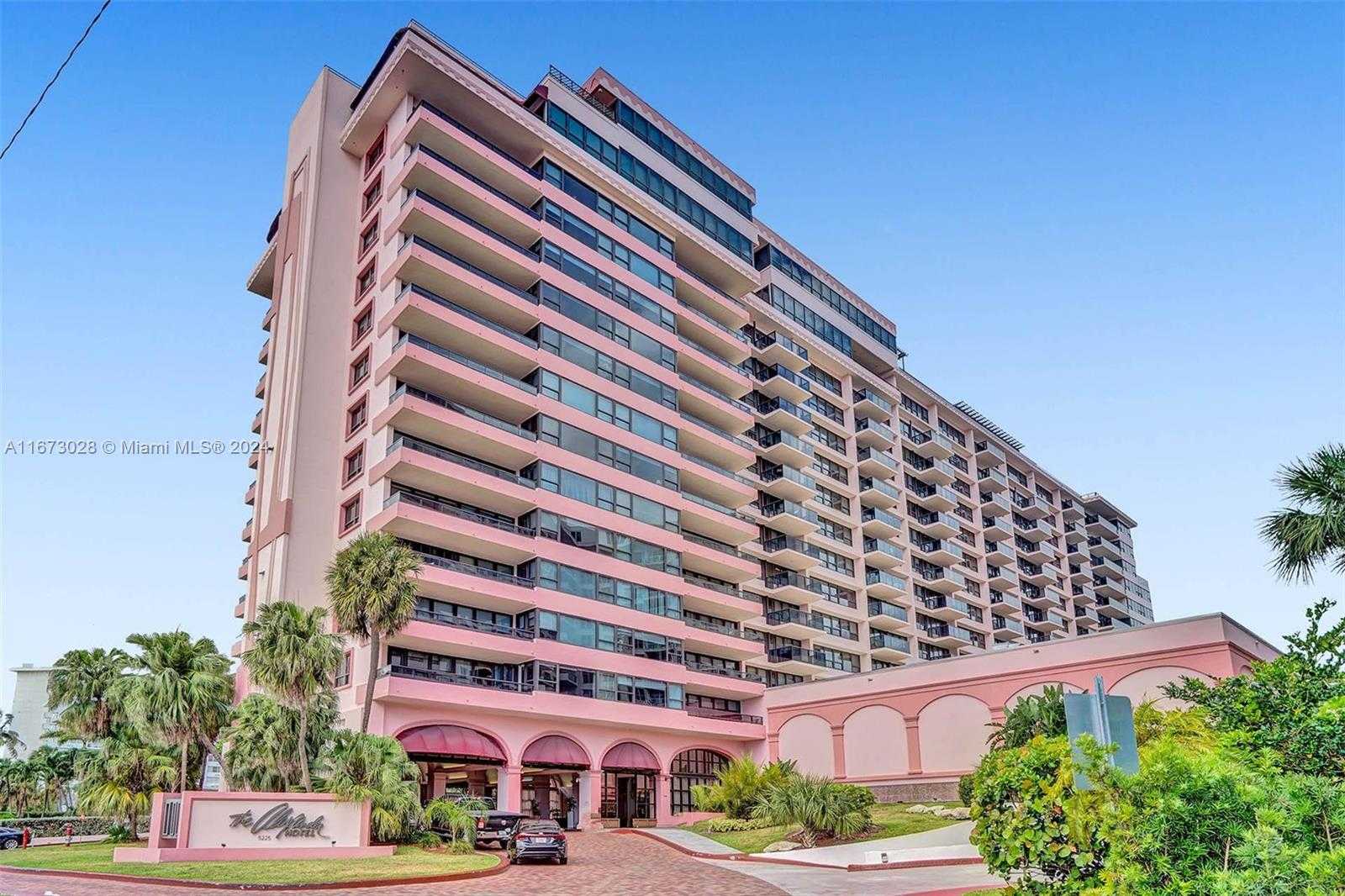 Small Image of 5225 COLLINS AVE #PH7, Miami Beach Number 49