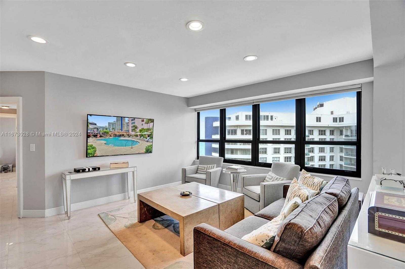Small Image of 5225 COLLINS AVE #PH7, Miami Beach Number 8