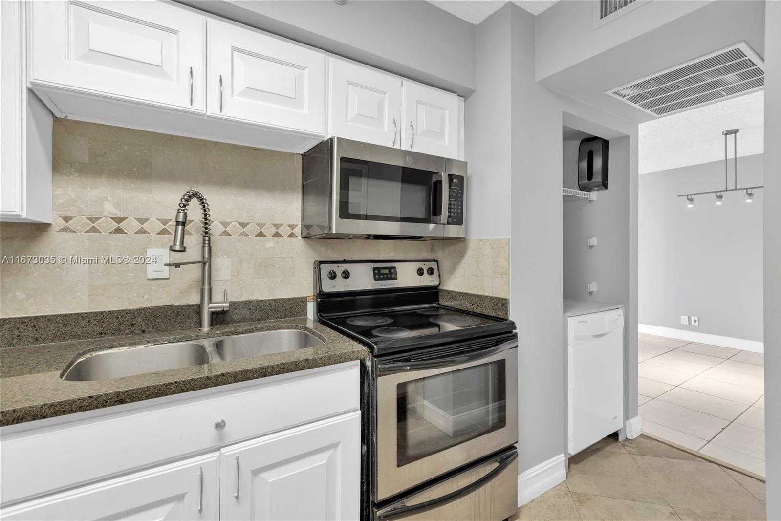 Small Image of 3300 NORTH EAST 192ND ST #1108, Aventura Number 8