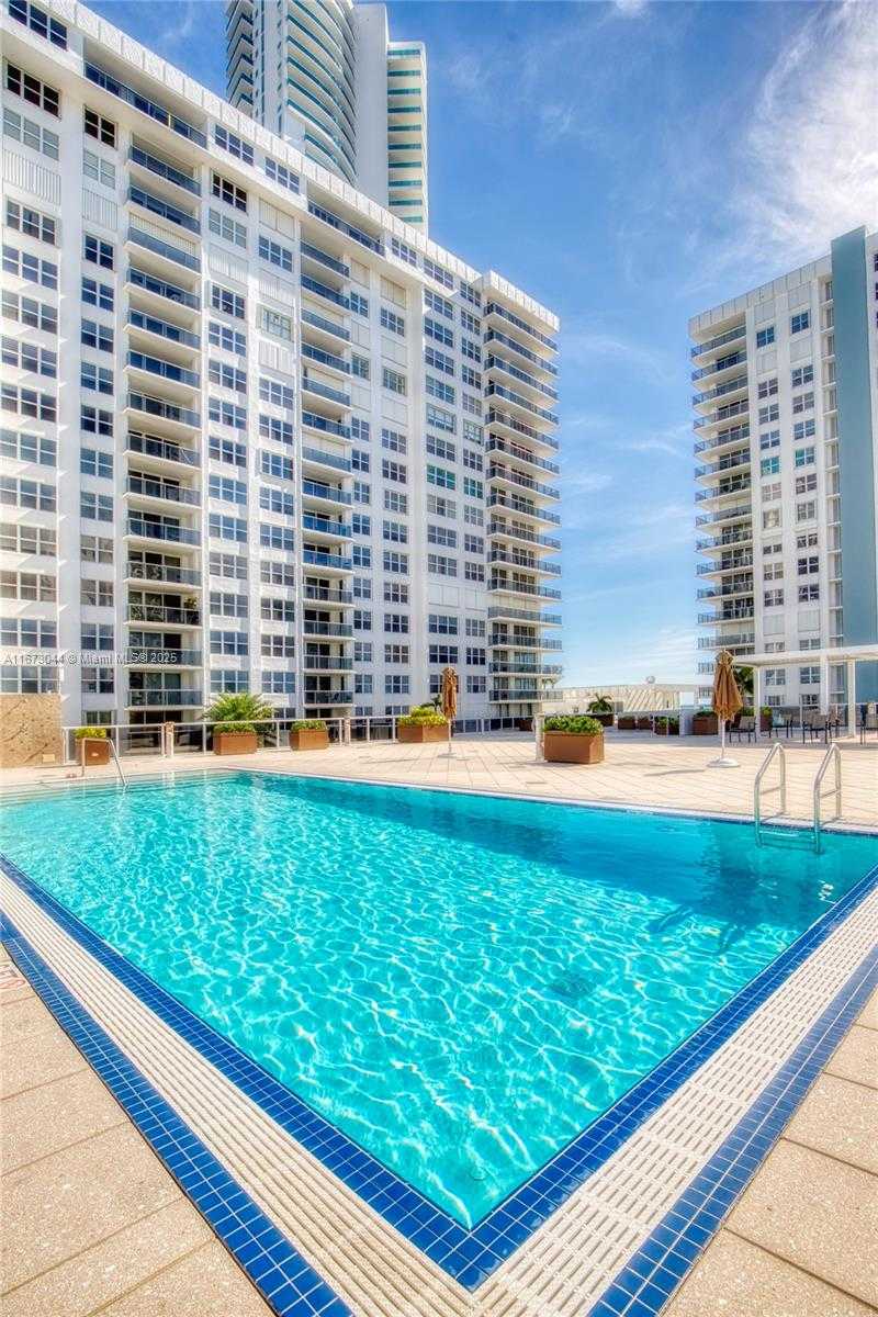 Small Image of 2751 SOUTH OCEAN DR #1802S, Hollywood Number 37