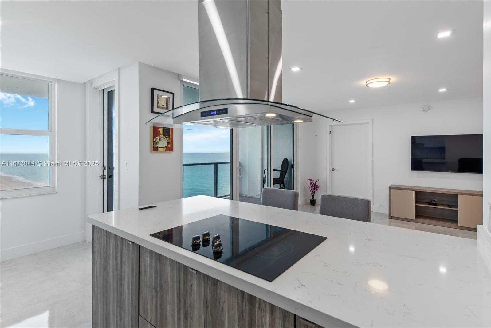 Small Image of 2751 SOUTH OCEAN DR #1802S, Hollywood Number 4