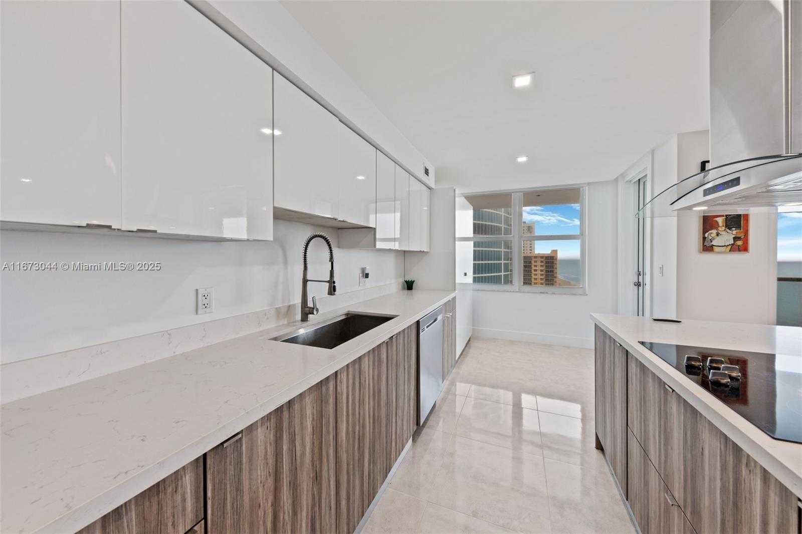 Small Image of 2751 SOUTH OCEAN DR #1802S, Hollywood Number 9