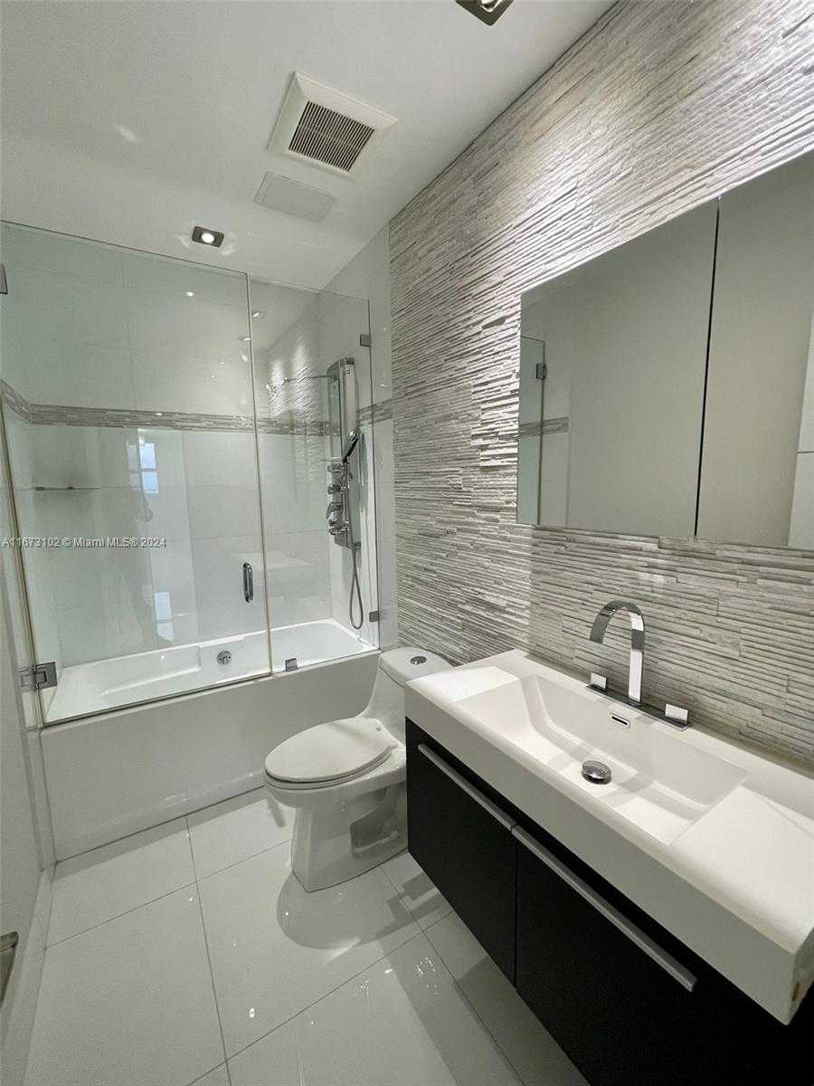 Small Image of 10275 COLLINS AVE #1523, Bal Harbour Number 14