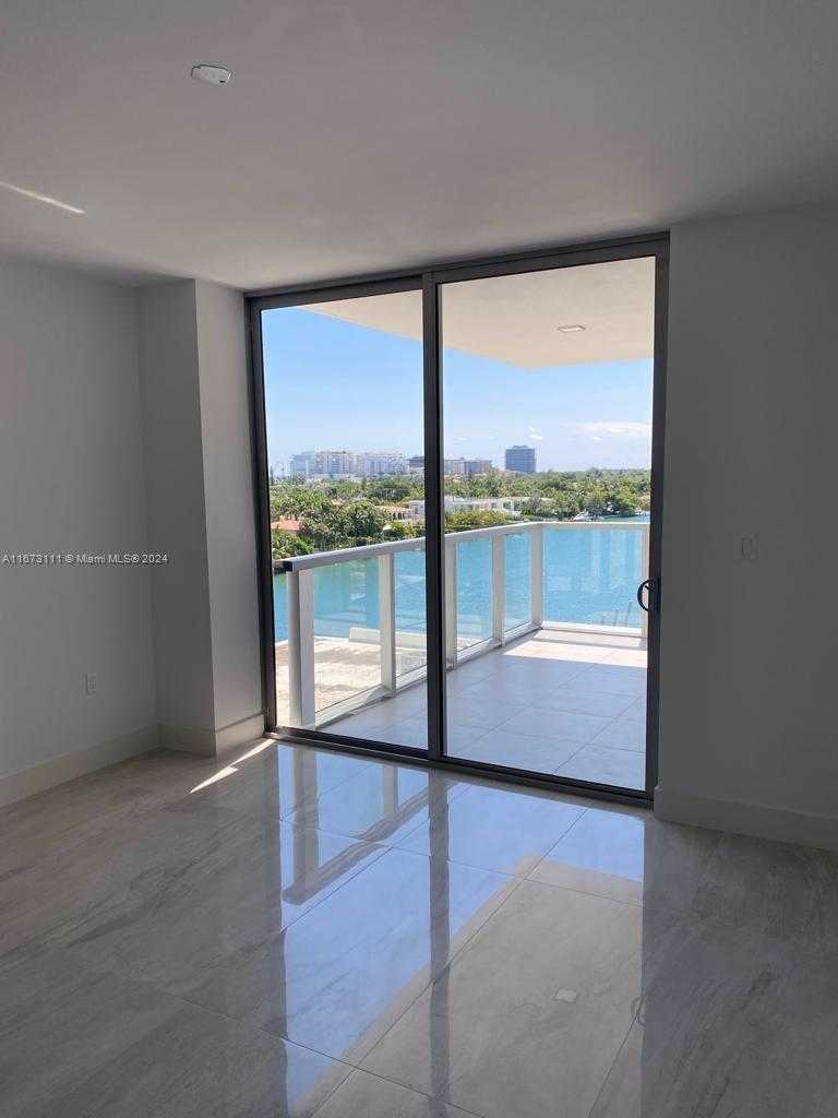 Small Image of 9521 EAST BAY HARBOR DR #605, Bay Harbor Islands Number 3