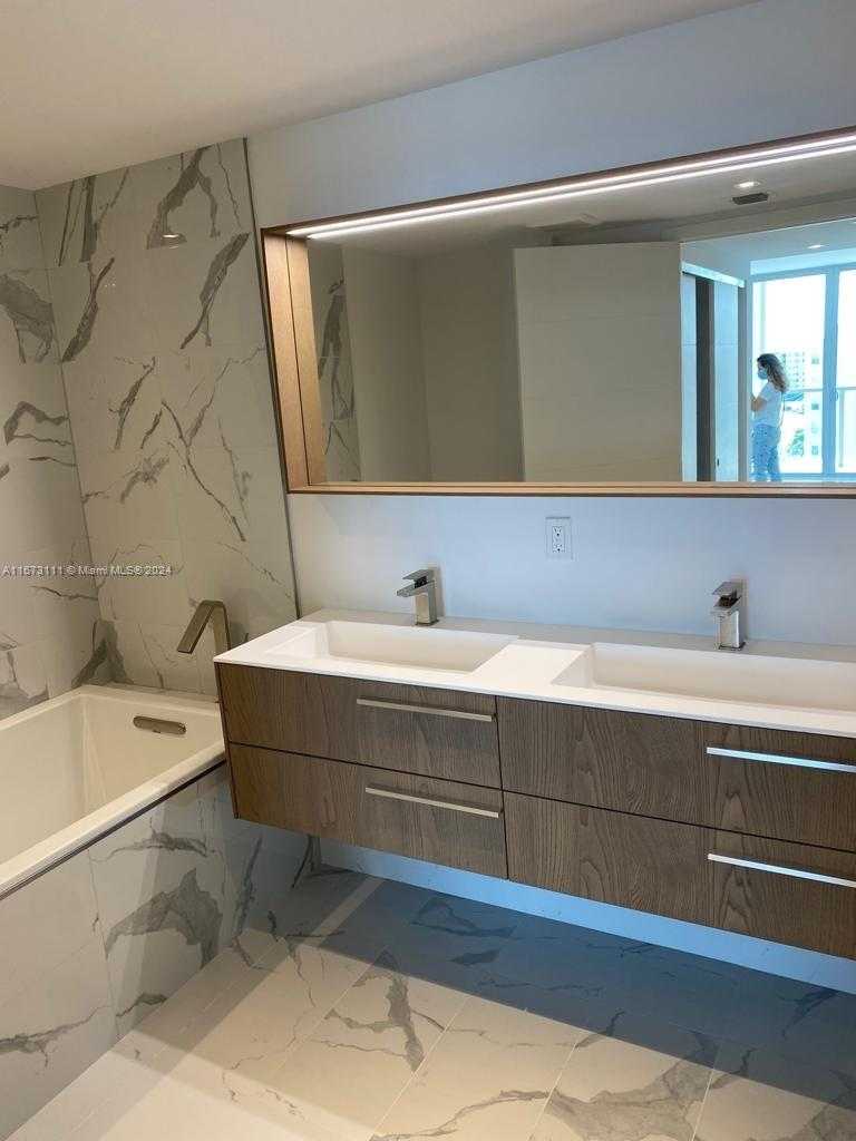 Small Image of 9521 EAST BAY HARBOR DR #605, Bay Harbor Islands Number 9