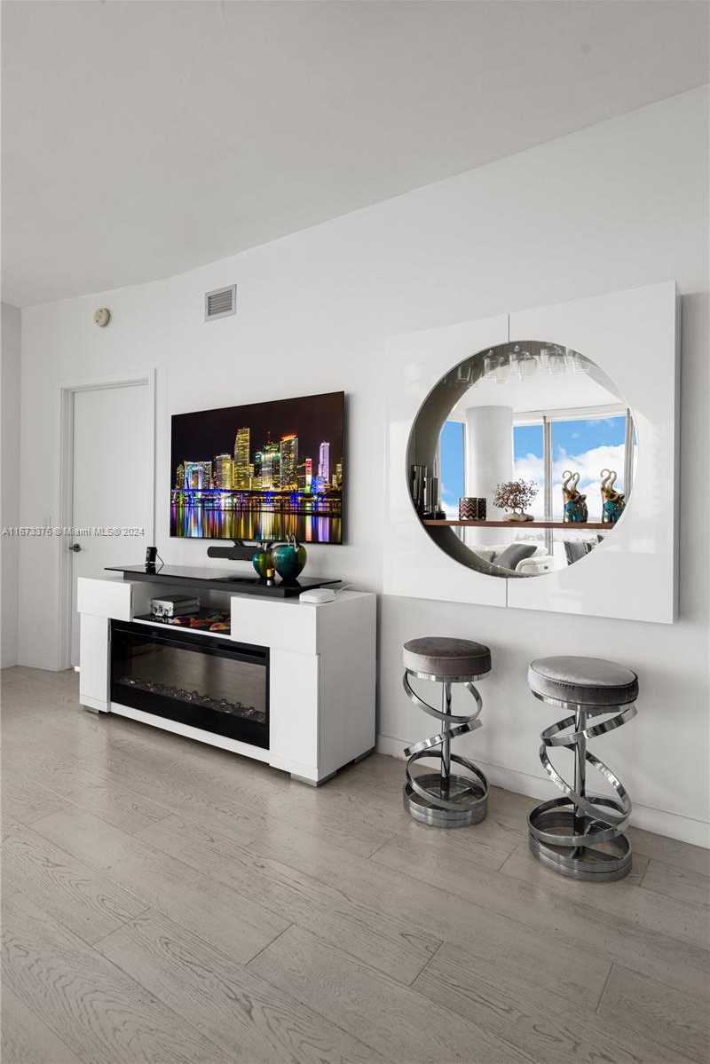 Small Image of 2900 NORTH EAST 7TH AVE #1102, Miami Number 9