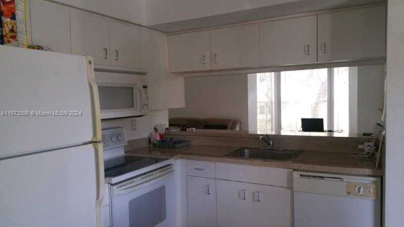 Small Image of 3204 GLENMOOR DR #3204, West Palm Beach Number 19