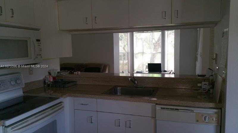 Small Image of 3204 GLENMOOR DR #3204, West Palm Beach Number 20