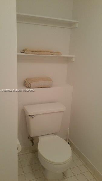 Small Image of 3204 GLENMOOR DR #3204, West Palm Beach Number 4