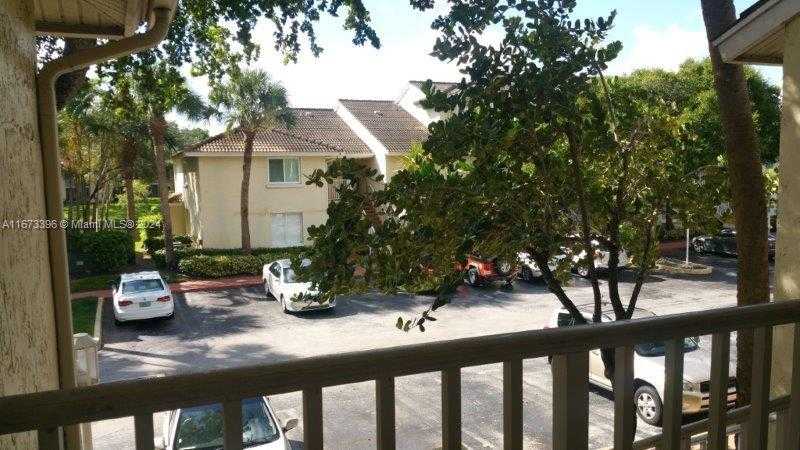 Small Image of 3204 GLENMOOR DR #3204, West Palm Beach Number 6