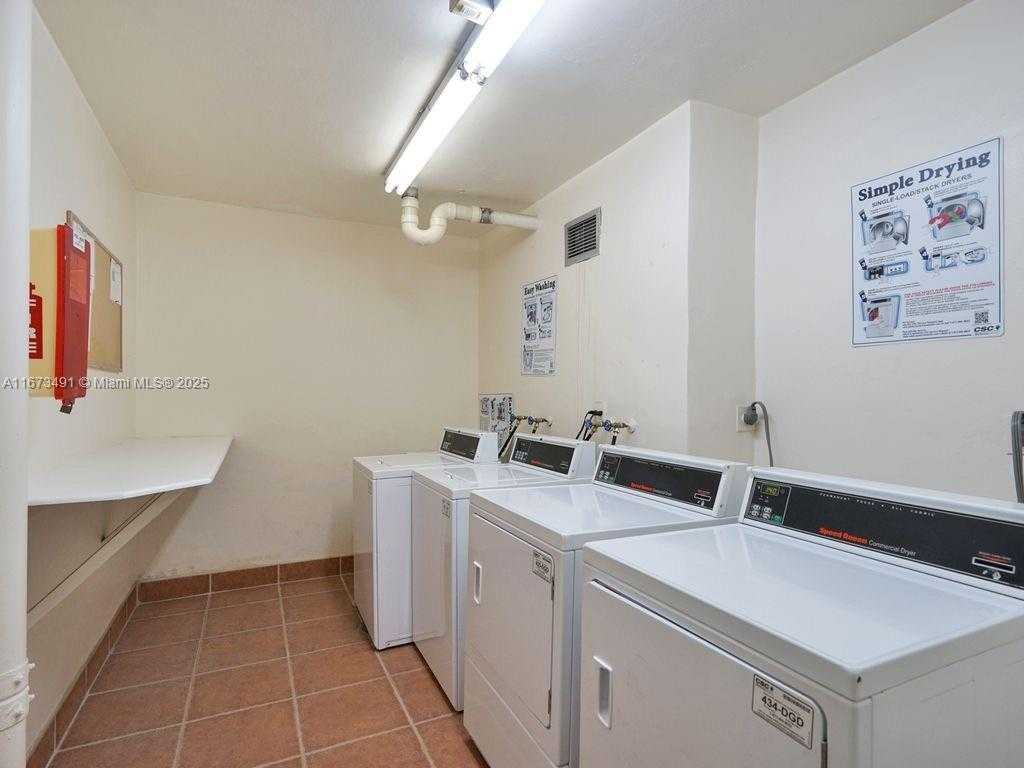 Small Image of 3725 SOUTH OCEAN DR #1216, Hollywood Number 30