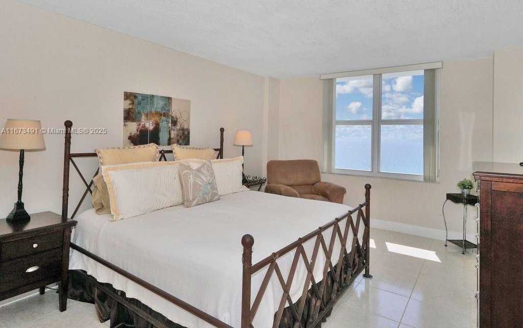 Small Image of 3725 SOUTH OCEAN DR #1216, Hollywood Number 6
