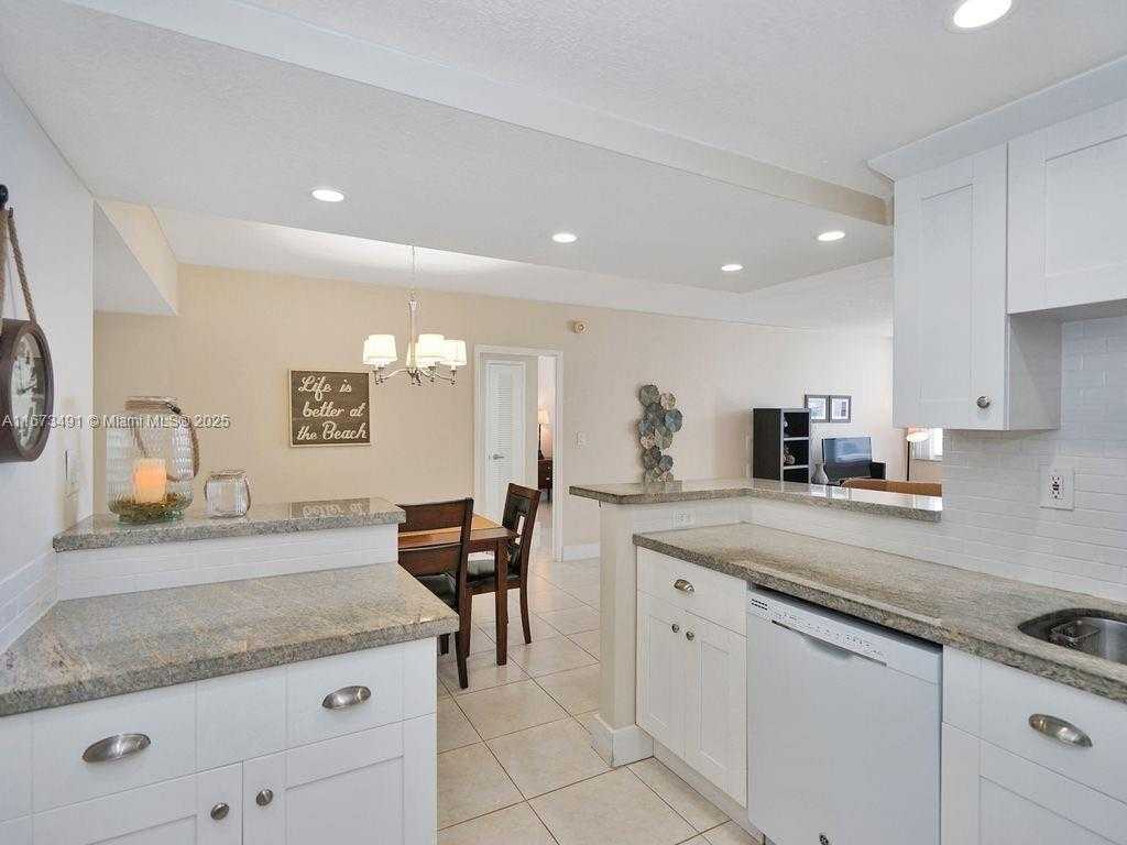Small Image of 3725 SOUTH OCEAN DR #1216, Hollywood Number 7