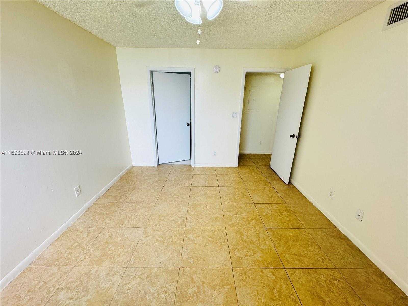 Small Image of 3473 NORTH WEST 44TH ST #103, Oakland Park Number 4