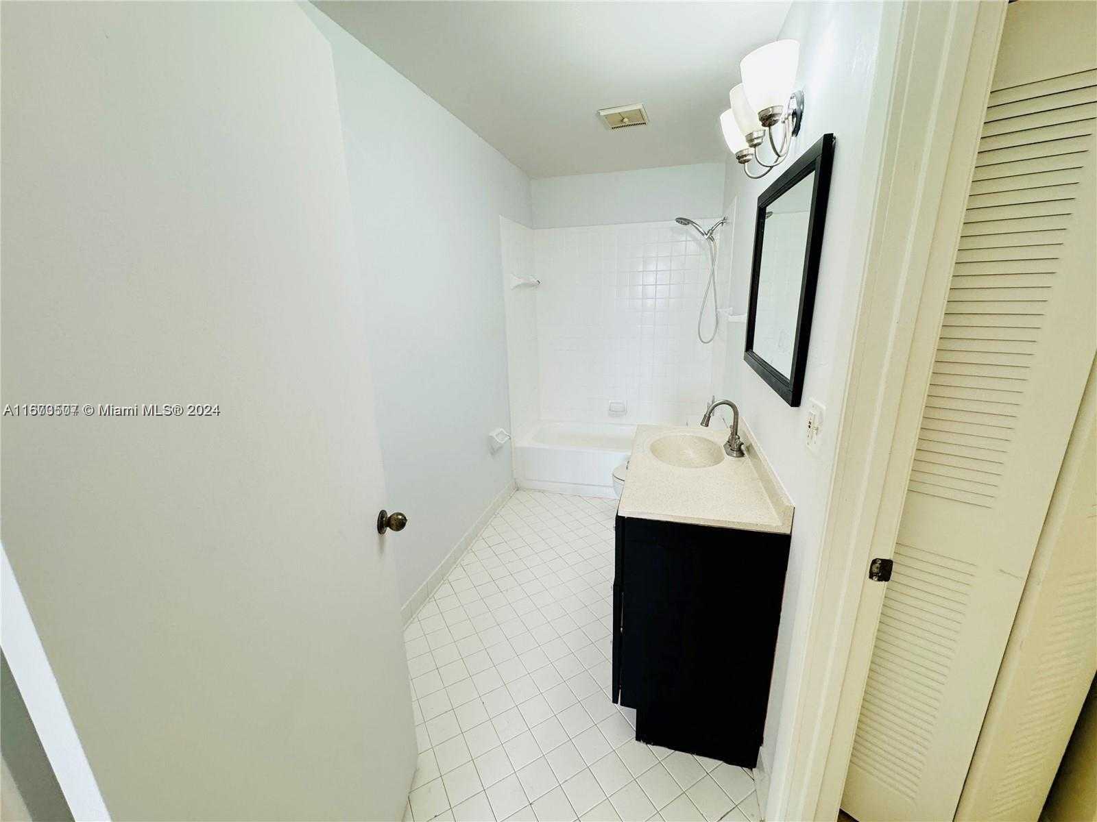 Small Image of 3473 NORTH WEST 44TH ST #103, Oakland Park Number 5