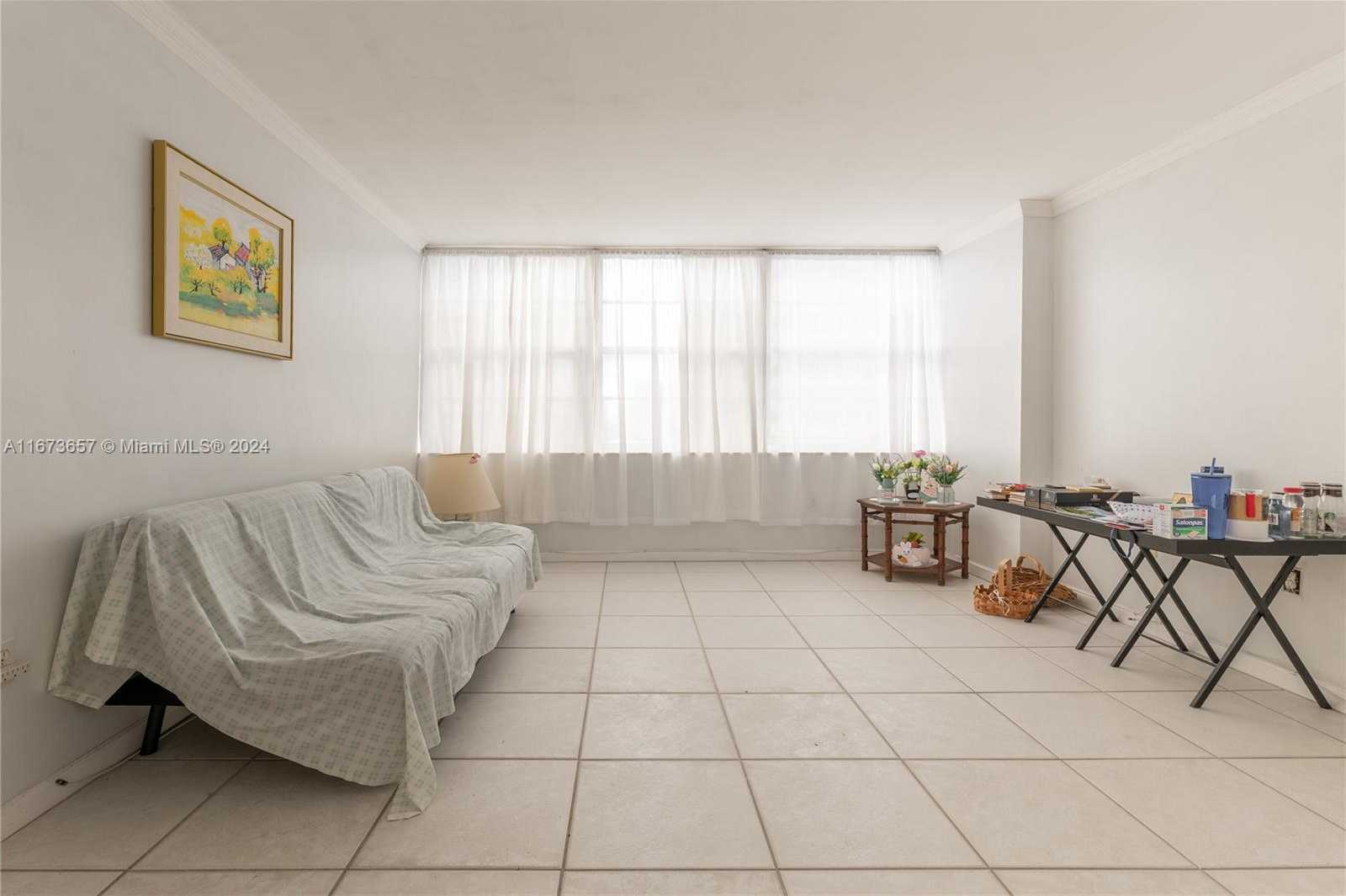 Small Image of 18071 BISCAYNE BLVD #303, Aventura Number 14