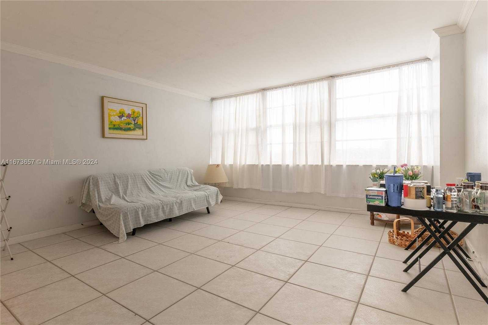 Small Image of 18071 BISCAYNE BLVD #303, Aventura Number 15