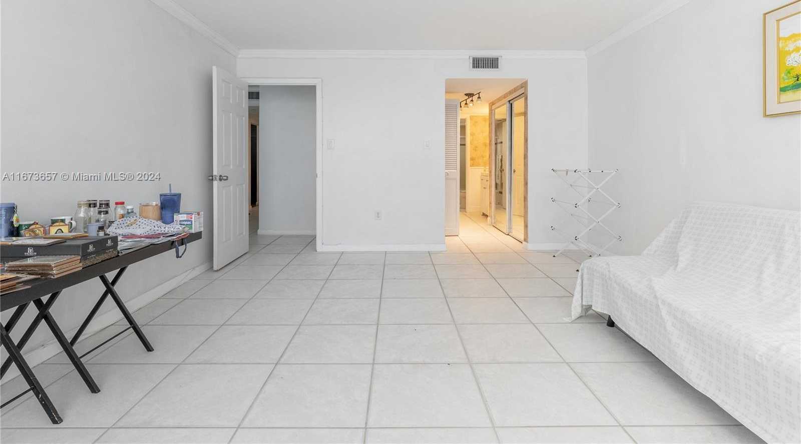 Small Image of 18071 BISCAYNE BLVD #303, Aventura Number 18