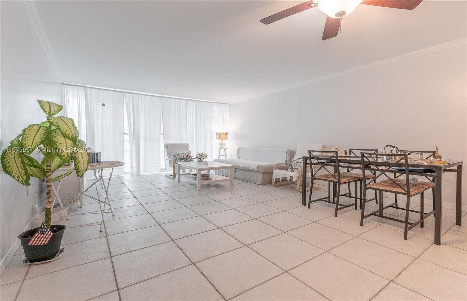 Small Image of 18071 BISCAYNE BLVD #303, Aventura Number 2