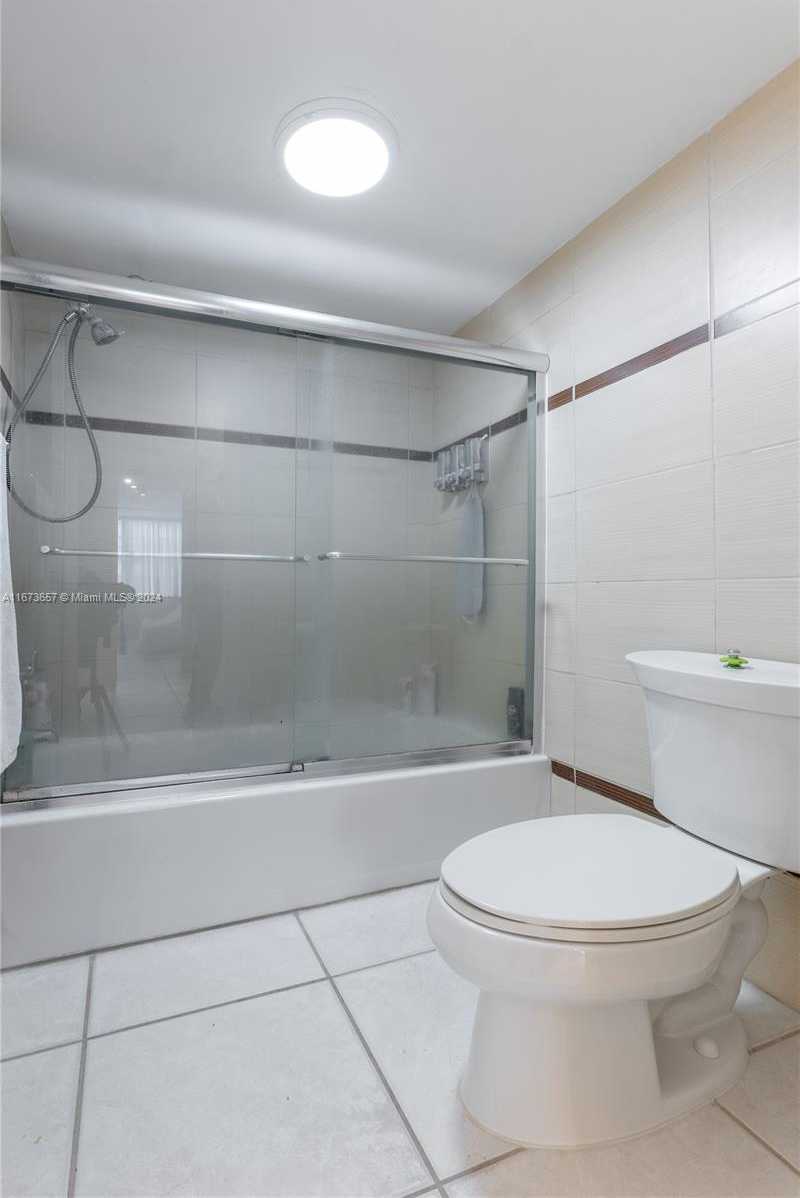 Small Image of 18071 BISCAYNE BLVD #303, Aventura Number 20