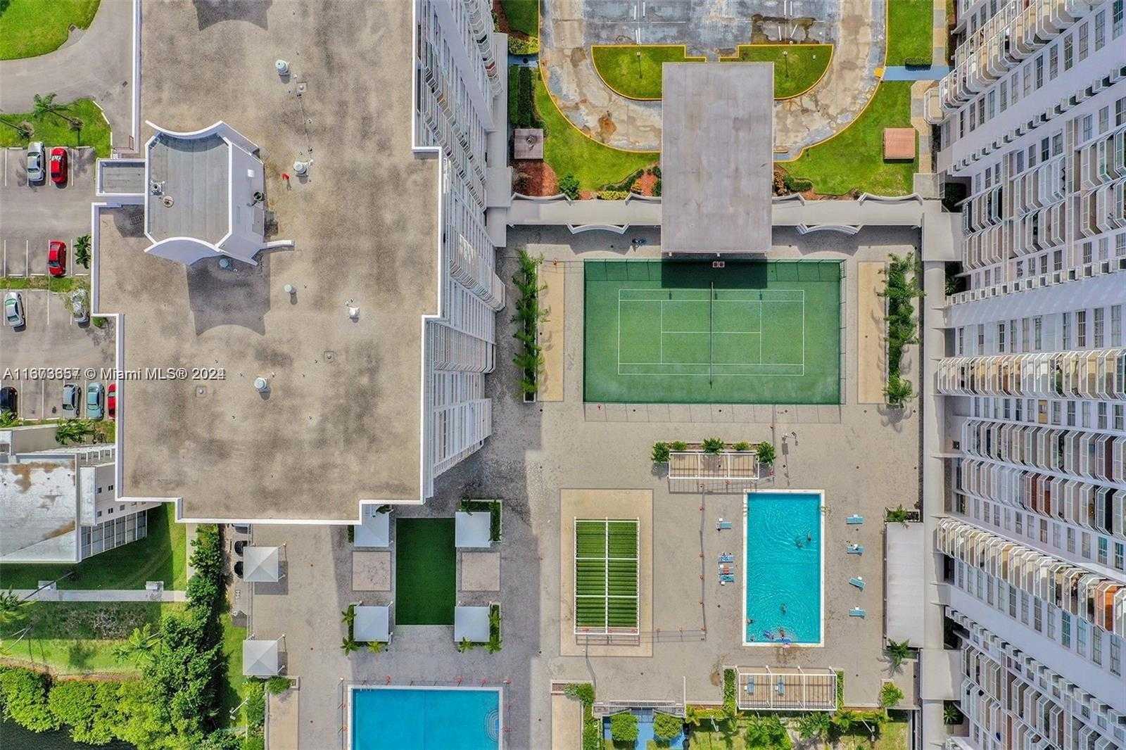 Small Image of 18071 BISCAYNE BLVD #303, Aventura Number 24