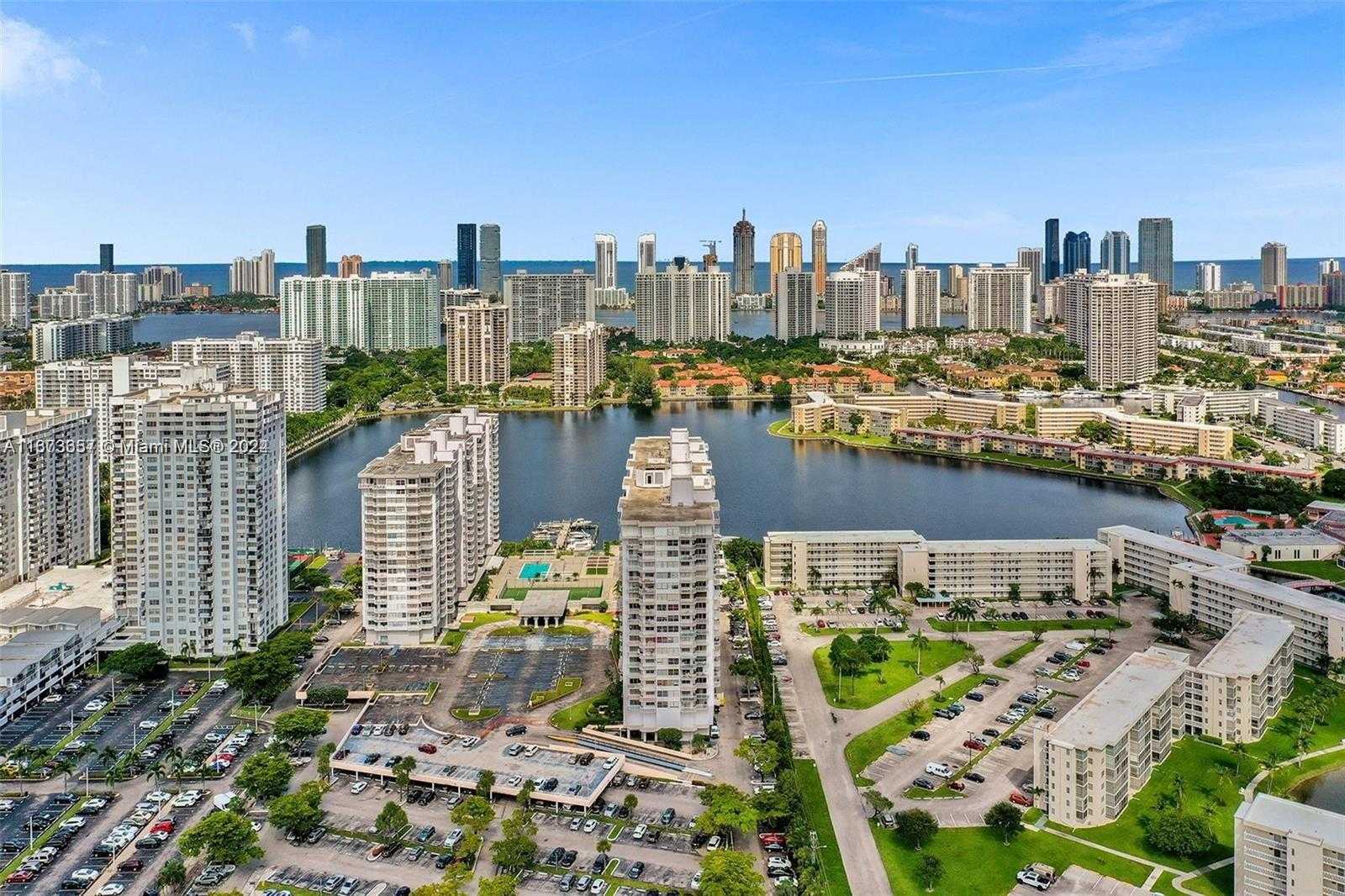 Small Image of 18071 BISCAYNE BLVD #303, Aventura Number 25