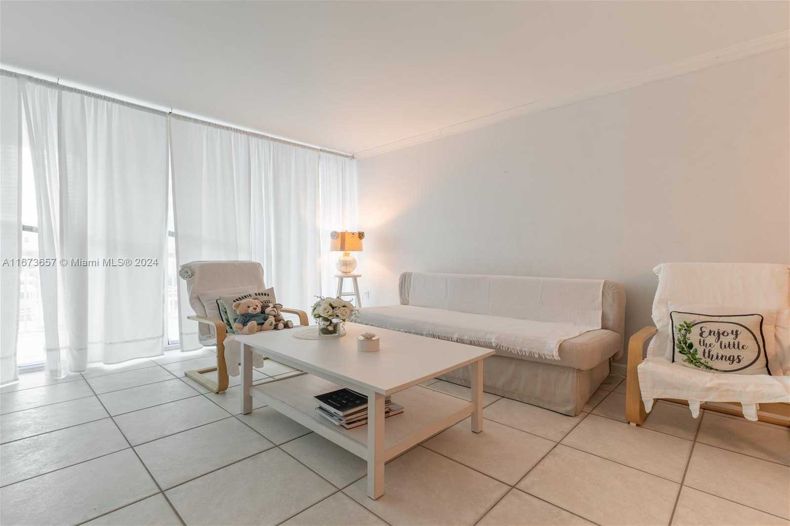 Small Image of 18071 BISCAYNE BLVD #303, Aventura Number 5