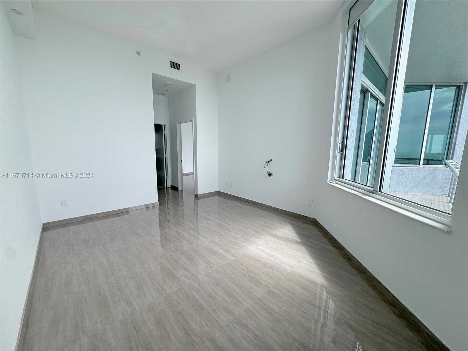 Small Image of 325 SOUTH BISCAYNE BLVD #LPH 19, Miami Number 15